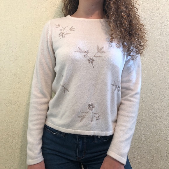 Laura Scott Petites white embroidered sweater - Picture 2 of 6